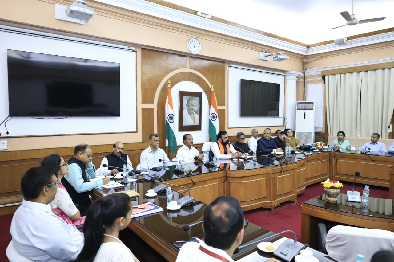 मुख्यमंत्री बनते ही अधिकारियों को सम्राट चौधरी का सख्त निर्देश, भ्रष्टाचार पर जीरो टॉलरेंस, काम में लाएं दुगुनी गति