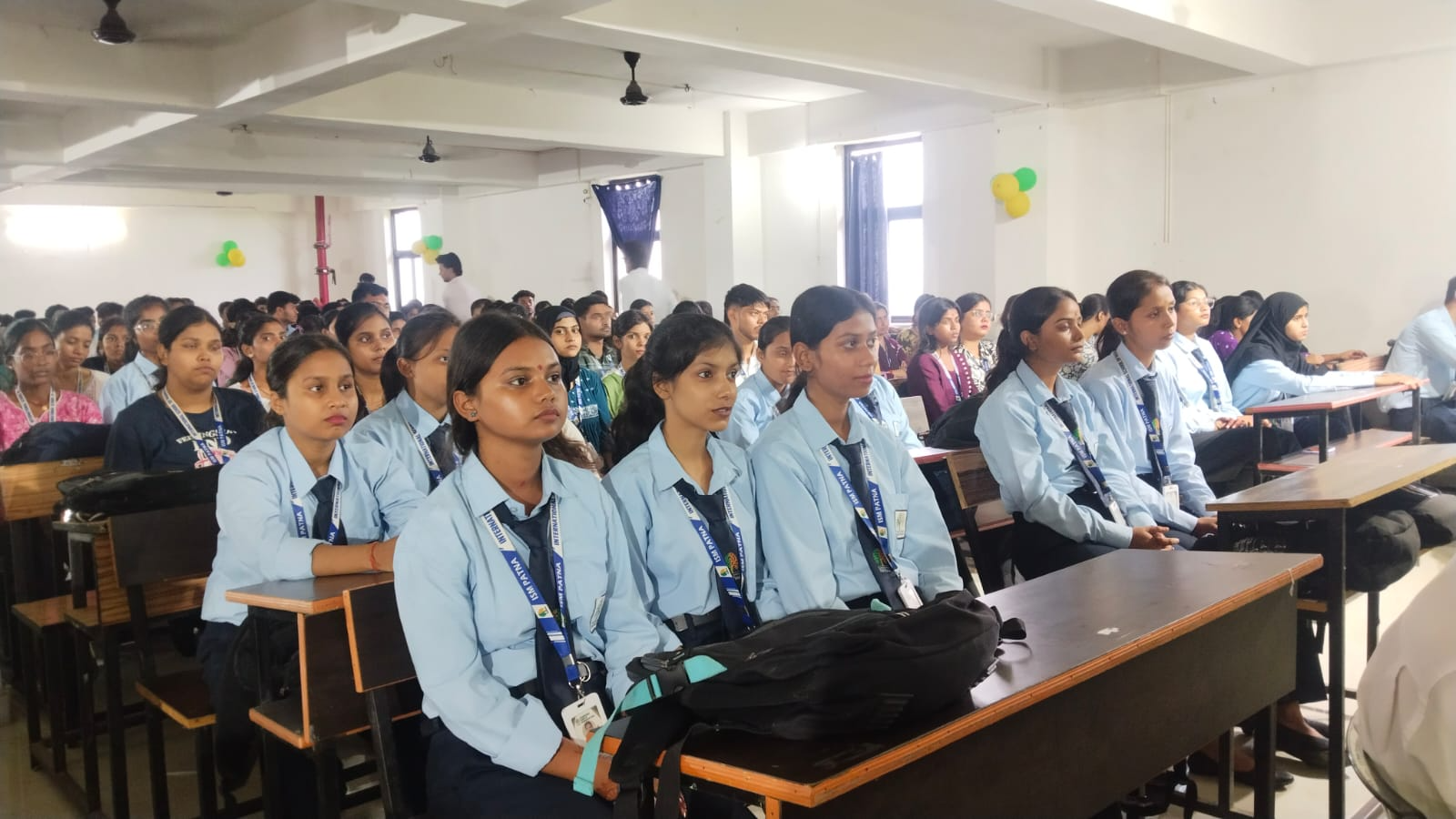 ISM में हुआ ‘यूनिफेस्टा-2026’ ट्रॉफी का भव्य अनावरण, भारत कला कुंभ के तहत आयोजित होगा अखिल भारतीय विश्वविद्यालय सांस्कृतिक महोत्सव