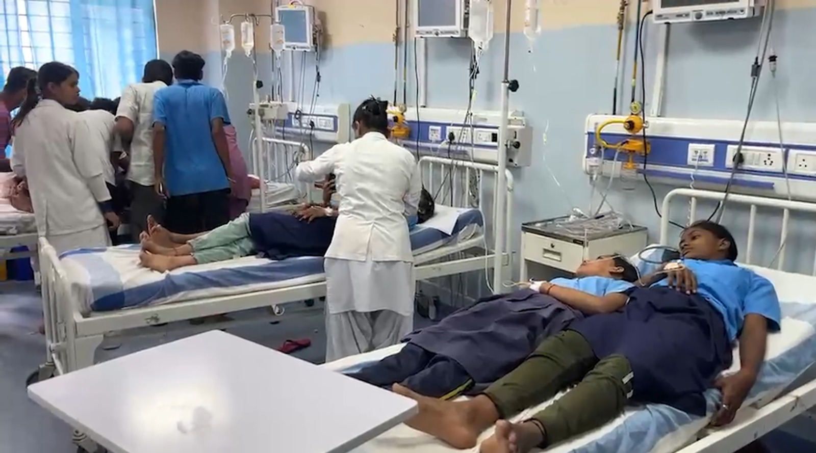 मिड-डे मील में नमक की जगह डाल दिया सर्फ! नालंदा में 35 स्कूली बच्चों की तबीयत बिगड़ी, अस्पताल में भर्ती