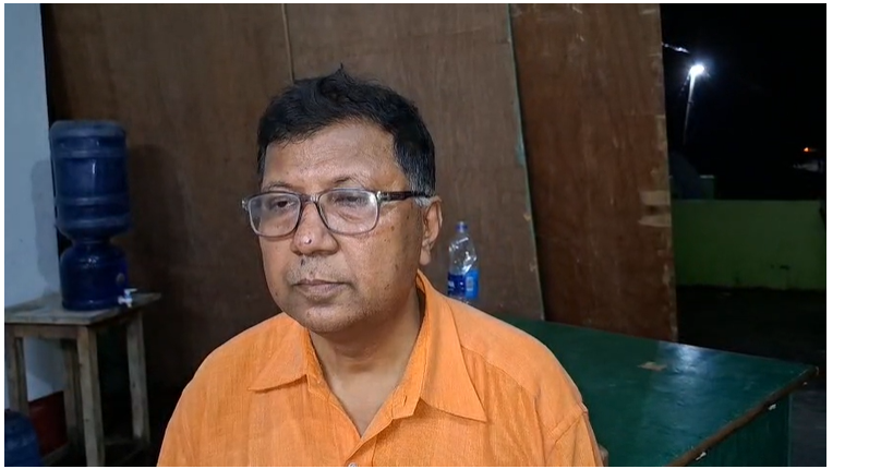 कटिहार के बरारी में अवैध नर्सिंग होम सील, छापेमारी के दौरान बाथरूम में छिपे मिले दो युवक