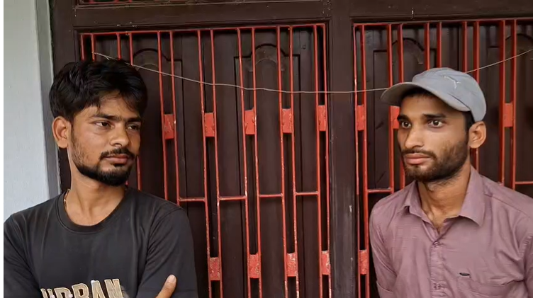 कटिहार के बरारी में अवैध नर्सिंग होम सील, छापेमारी के दौरान बाथरूम में छिपे मिले दो युवक