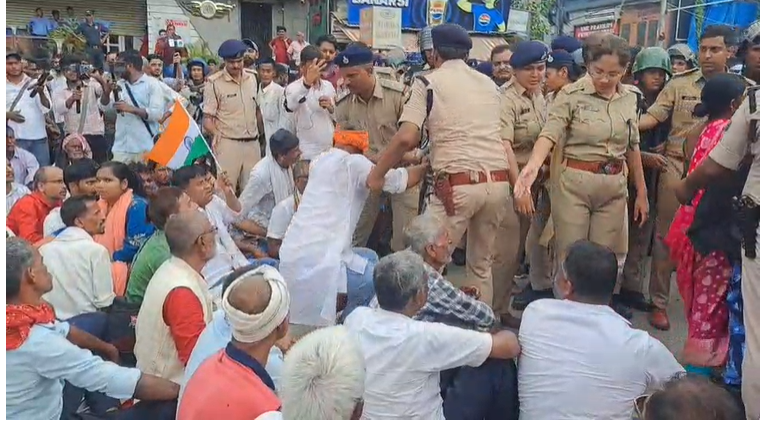 बांकीपुर तो झांकी है, अभी तो पूरा हिन्दुस्तान बाकी है..पाटलिपुत्र टाउनशिप के विरोध में सड़क पर उतरे किसानों ने बड़े आंदोलन का किया ऐलान