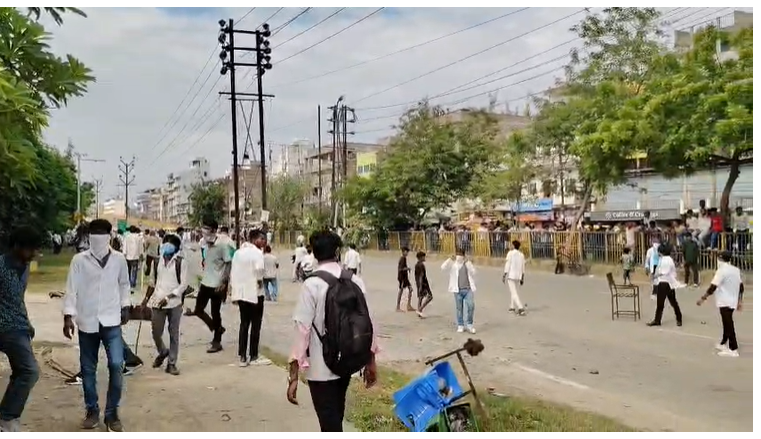 बिहार स्वास्थ्य विज्ञान विश्वविद्यालय में छात्रों का हंगामा, स्टूडेंट्स ने लगाया लाठीचार्ज का आरोप