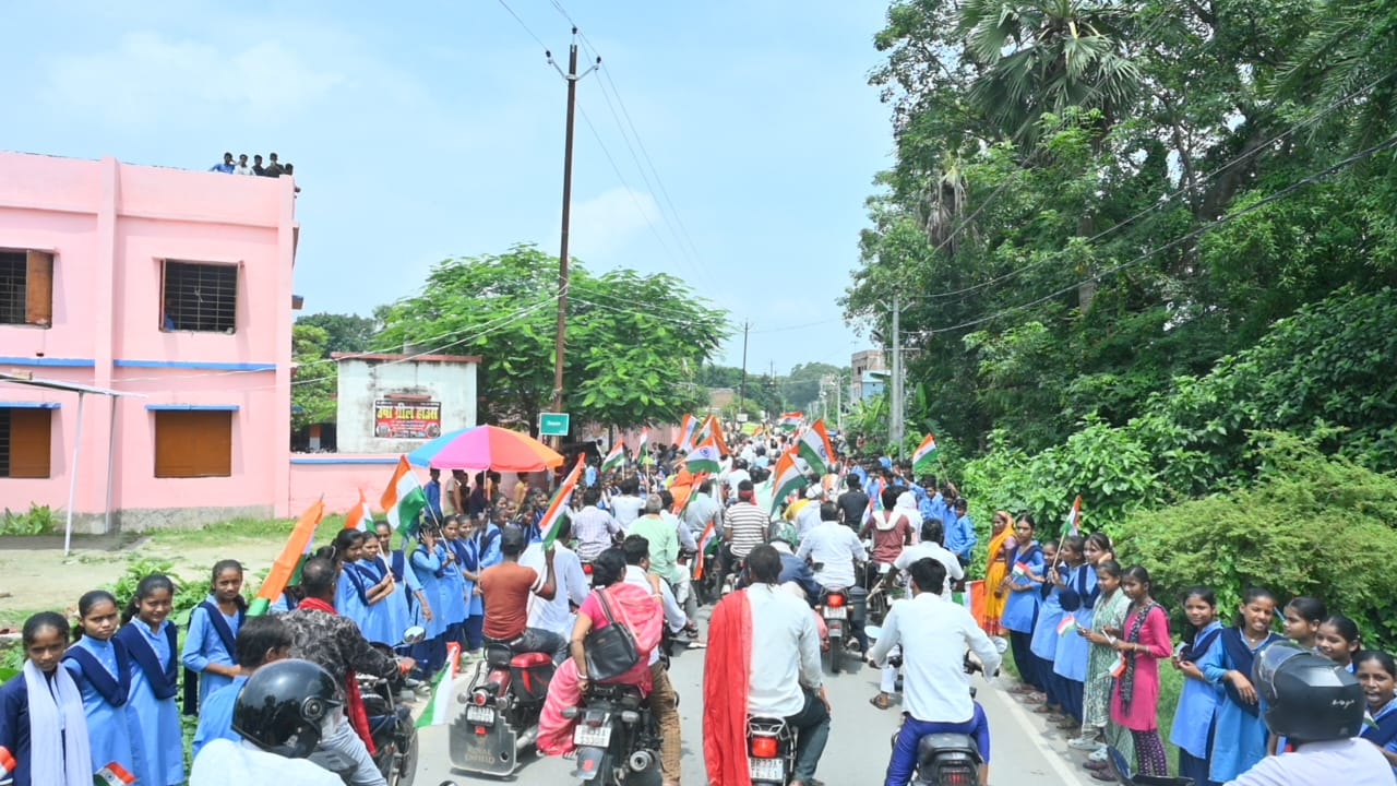 उजियारपुर में नित्यानंद राय के नेतृत्व में भव्य तिरंगा यात्रा, हर घर तिरंगा अभियान में उमड़ा जनसैलाब
