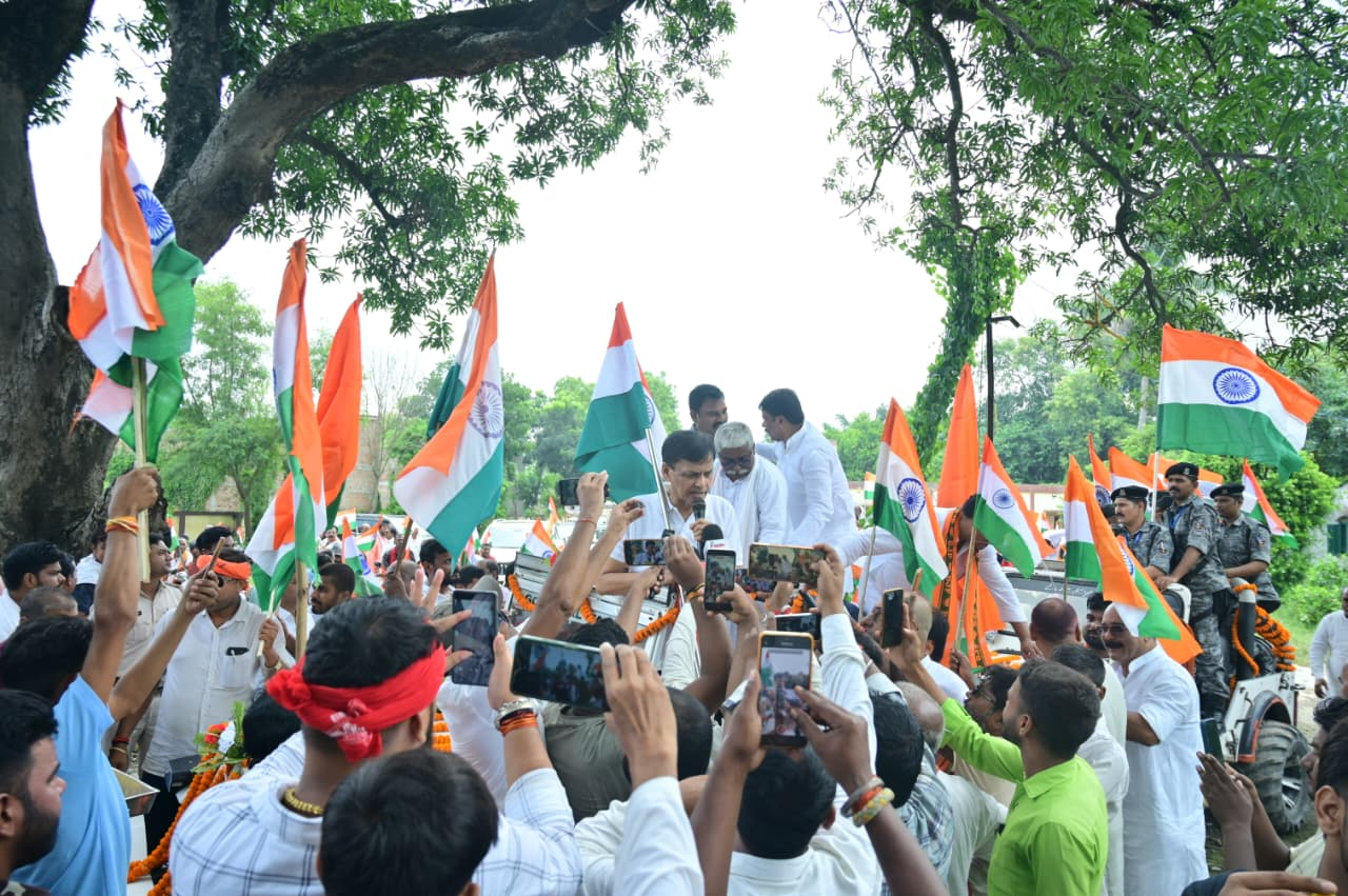 उजियारपुर में नित्यानंद राय के नेतृत्व में भव्य तिरंगा यात्रा, हर घर तिरंगा अभियान में उमड़ा जनसैलाब