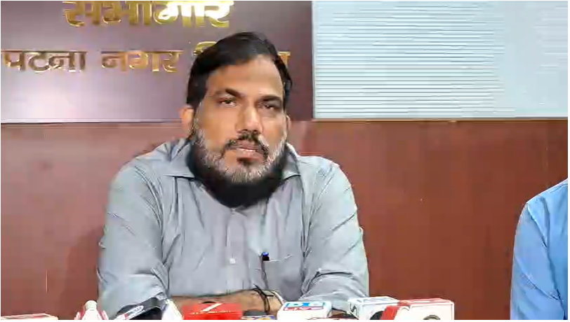 पटना नगर निगम कर्मियों की हड़ताल तीसरे दिन भी जारी, आयुक्त यशपाल मीणा ने की काम पर लौटने की अपील