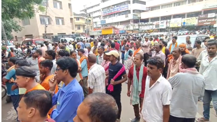 पटना नगर निगम कर्मियों की हड़ताल तीसरे दिन भी जारी, आयुक्त यशपाल मीणा ने की काम पर लौटने की अपील