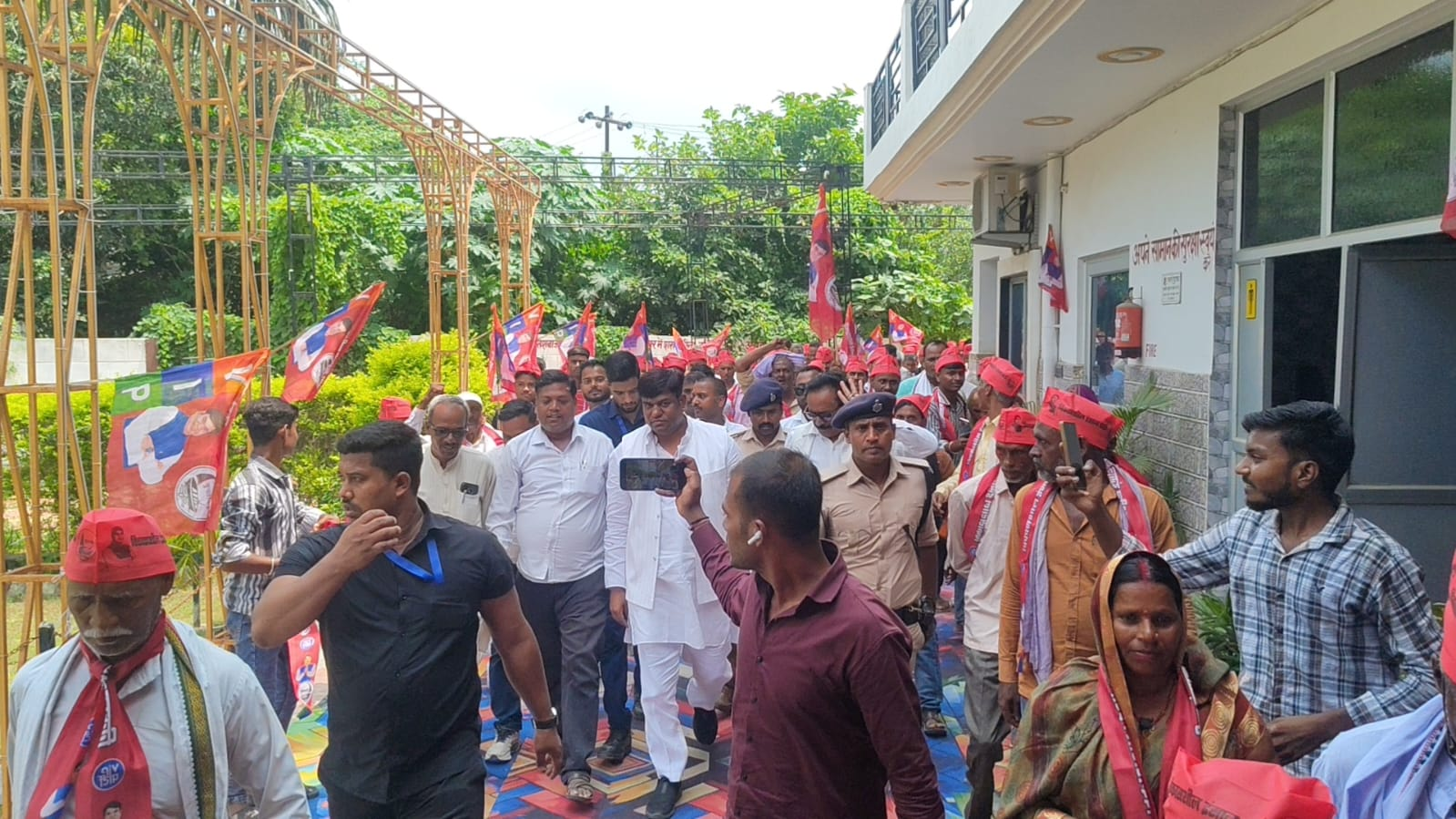 निषाद को आरक्षण नहीं मिला तो सत्ता को वोट की ताकत का एहसास करा देंगे: मुकेश सहनी