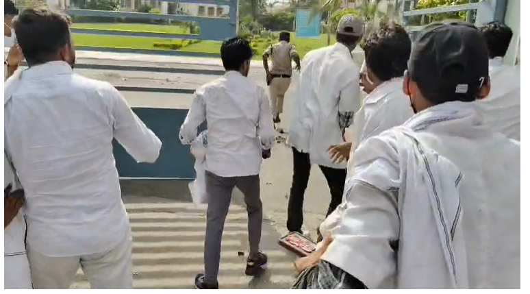 बिहार स्वास्थ्य विज्ञान विश्वविद्यालय में छात्रों का हंगामा, स्टूडेंट्स ने लगाया लाठीचार्ज का आरोप