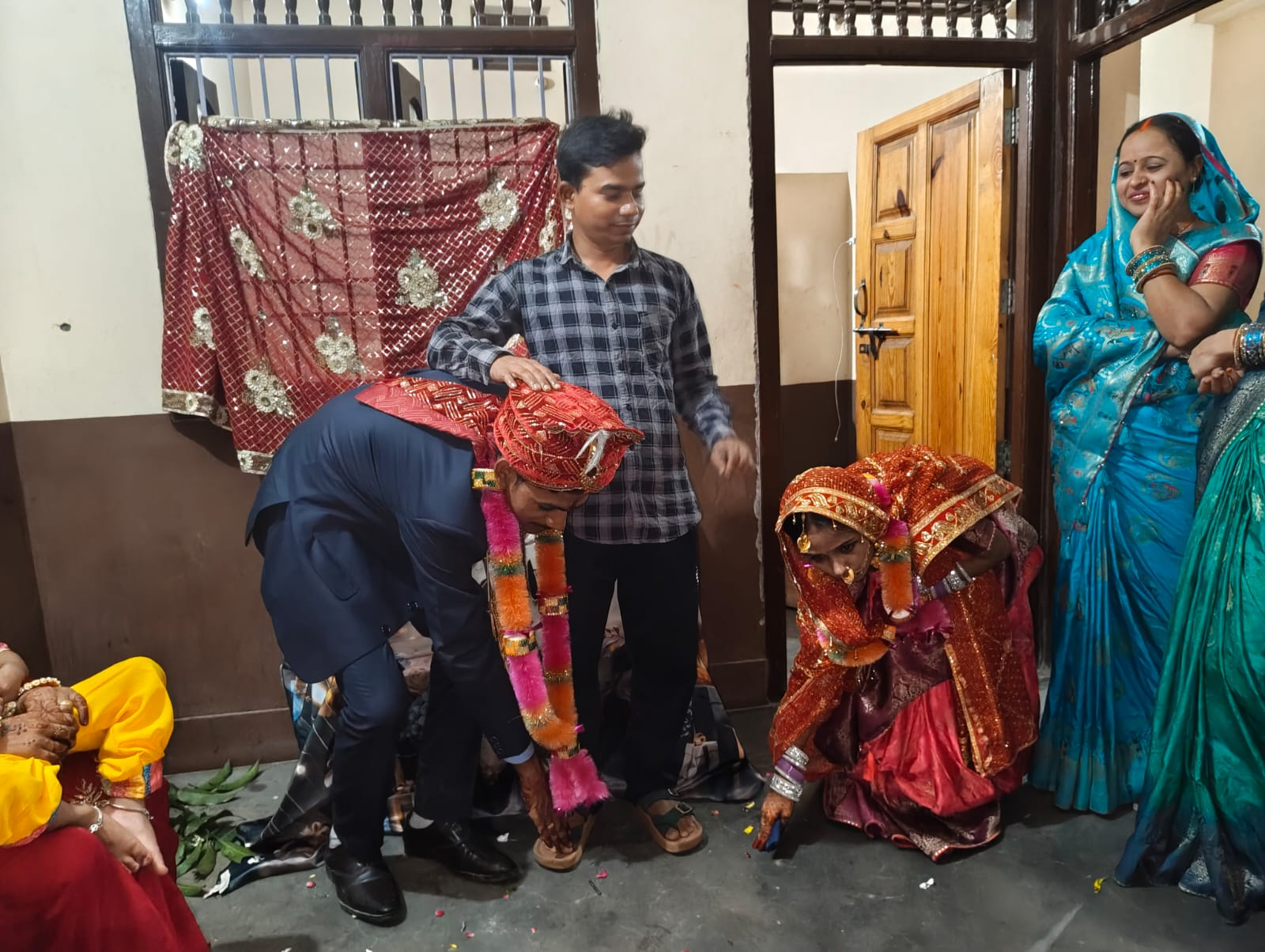 सीतामढ़ी: सोनबरसा की उप प्रमुख अनु कुमारी ने प्रेमी से की दूसरी शादी, ससुर ने गहने-नकदी ले जाने का लगाया आरोप