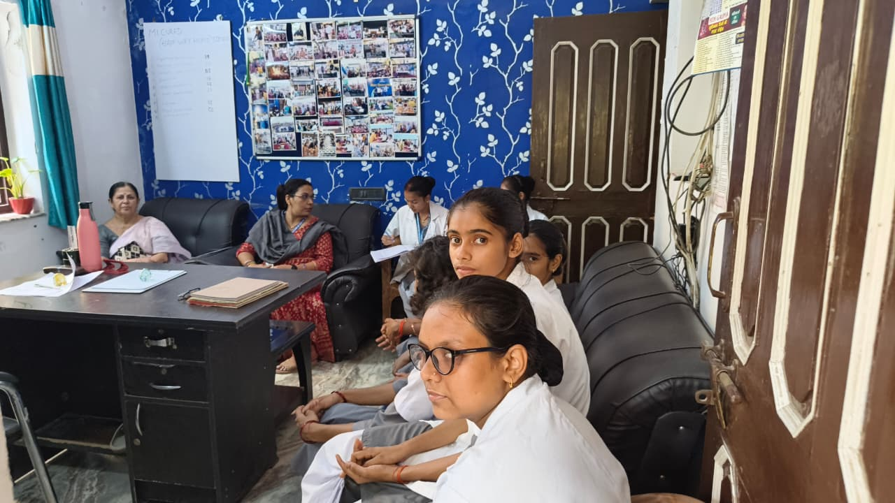 महिला पुनर्वास गृह 'सक्षम' में पाटलिपुत्र कॉलेज ऑफ नर्सिंग का शैक्षणिक भ्रमण, छात्राओं ने जाना मानसिक स्वास्थ्य एवं पुनर्वास का महत्व