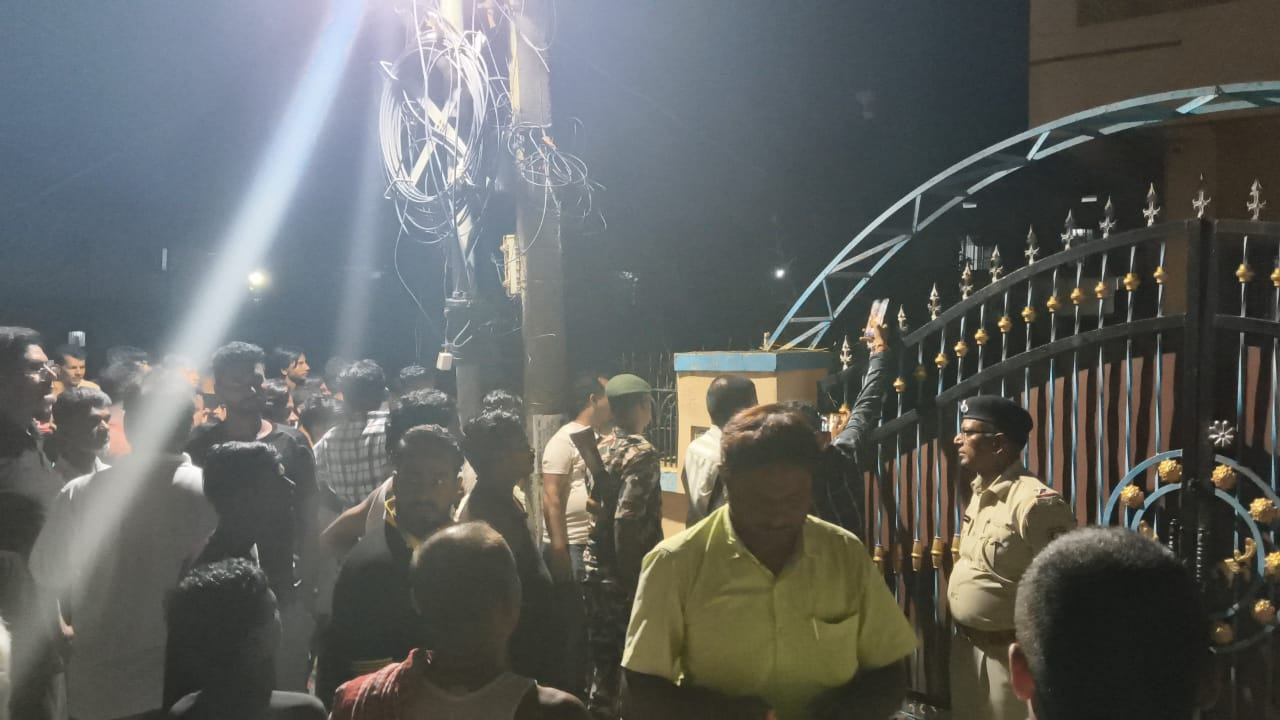 मुजफ्फरपुर में डबल मर्डर से सनसनी, रिटायर्ड बैंक कर्मी और पत्नी की घर में घुसकर हत्या