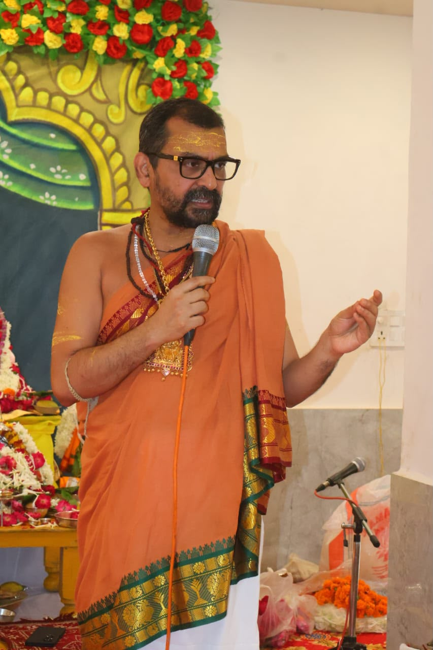 वृंदावन में श्री विद्या कोटि कुमकुमार्चन महायज्ञ का शुभारंभ, स्वामी अभिषेक ब्रह्मचारी ने रखे विचार