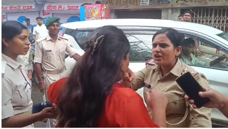 बांकीपुर उपचुनाव: बीजेपी कार्यकर्ताओं पर बदतमीजी का आरोप लगाने वाली युवती हिरासत में, पटना के न्यू जक्कनपुर इलाके से जबरन उठा ले गई पुलिस