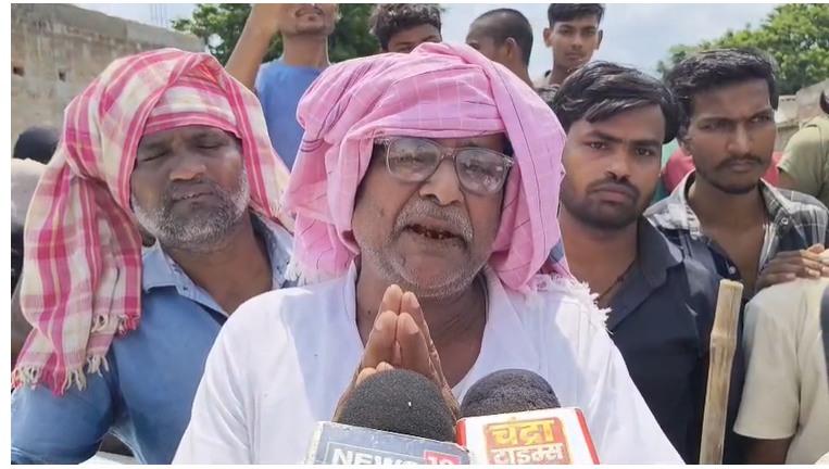 कोर्ट के आदेश पर दखल-दिहानी के दौरान हंगामा, सीओ की गाड़ी का घेराव, मंत्री से पैसा खाने का आरोप