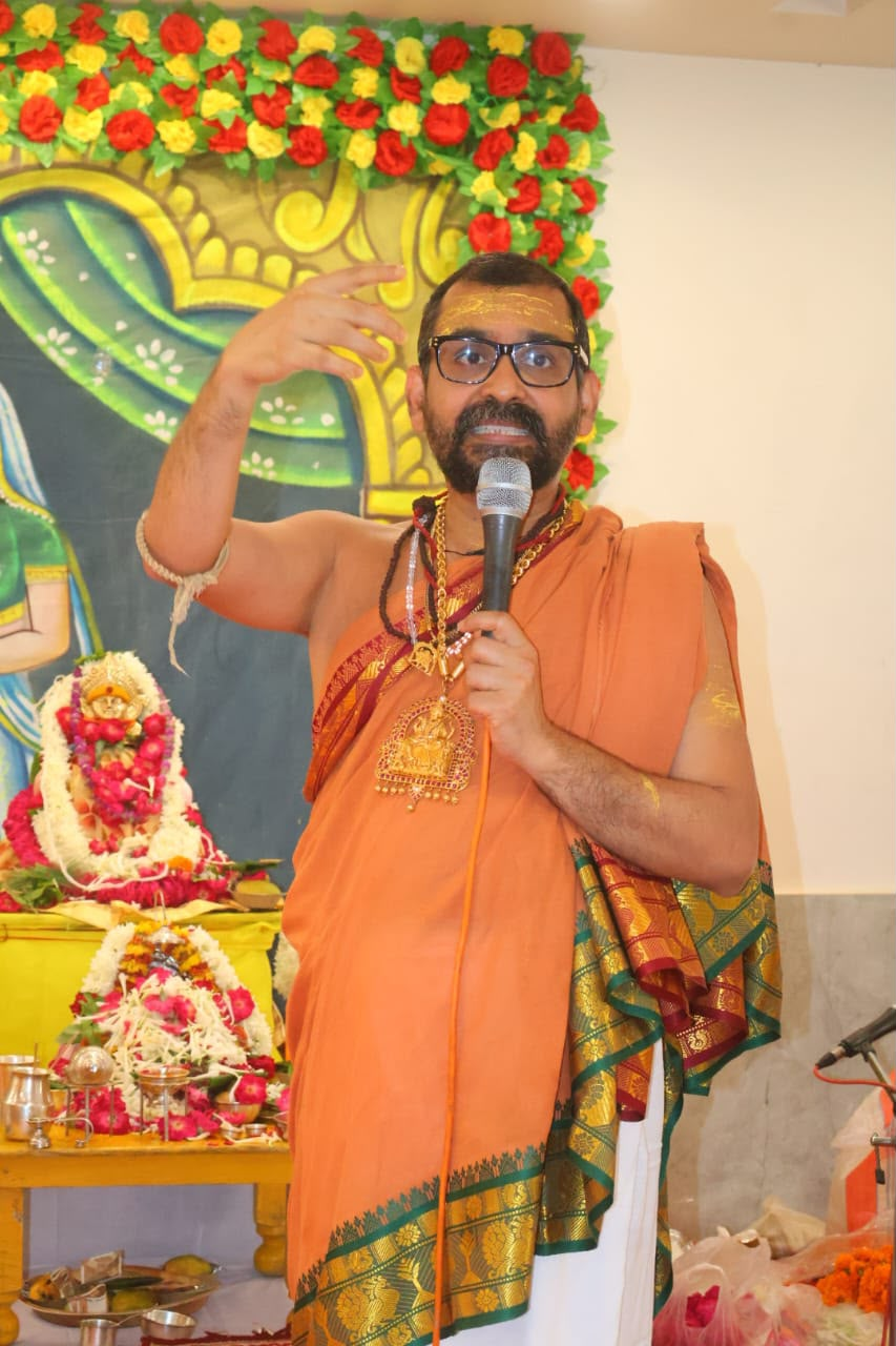 वृंदावन में श्री विद्या कोटि कुमकुमार्चन महायज्ञ का शुभारंभ, स्वामी अभिषेक ब्रह्मचारी ने रखे विचार