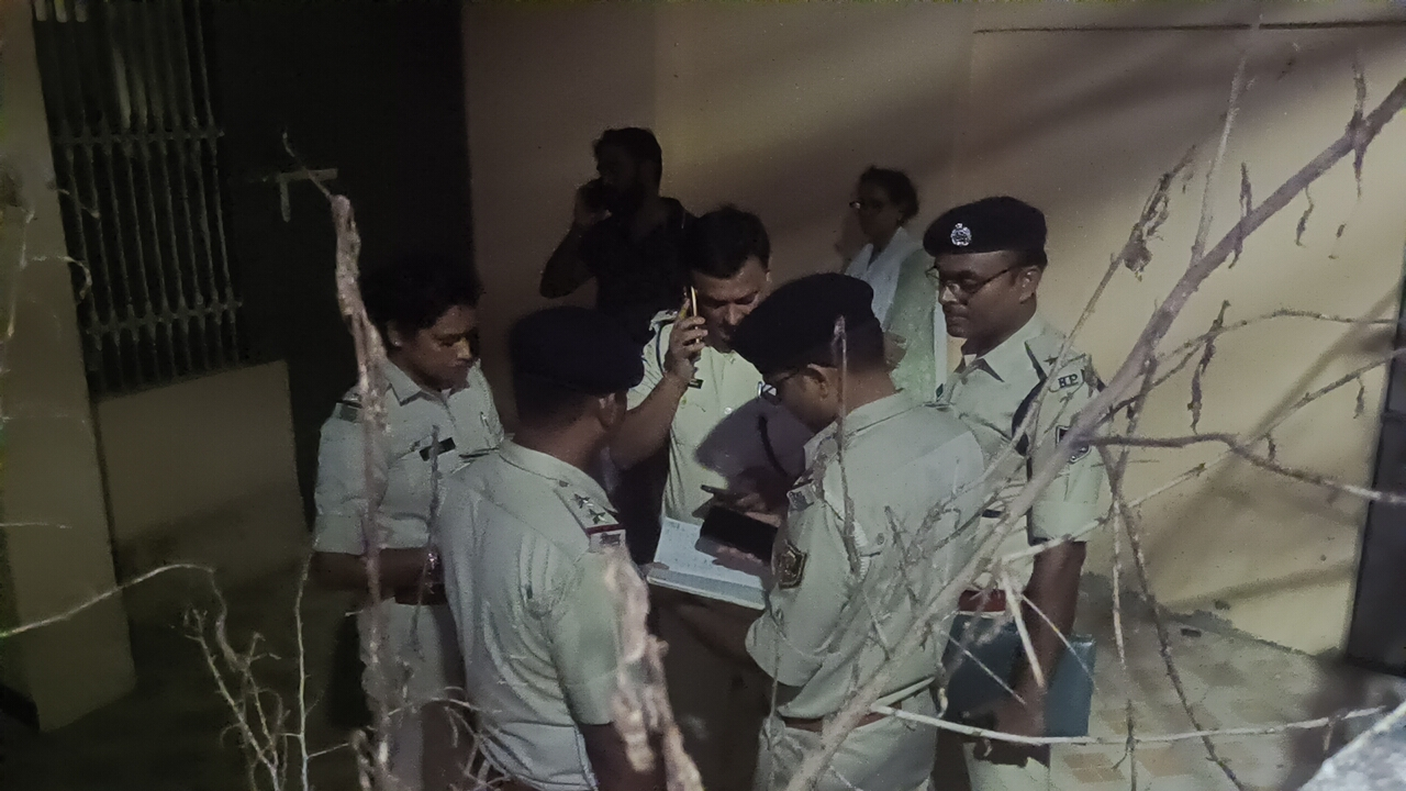 मुजफ्फरपुर में डबल मर्डर से सनसनी, रिटायर्ड बैंक कर्मी और पत्नी की घर में घुसकर हत्या