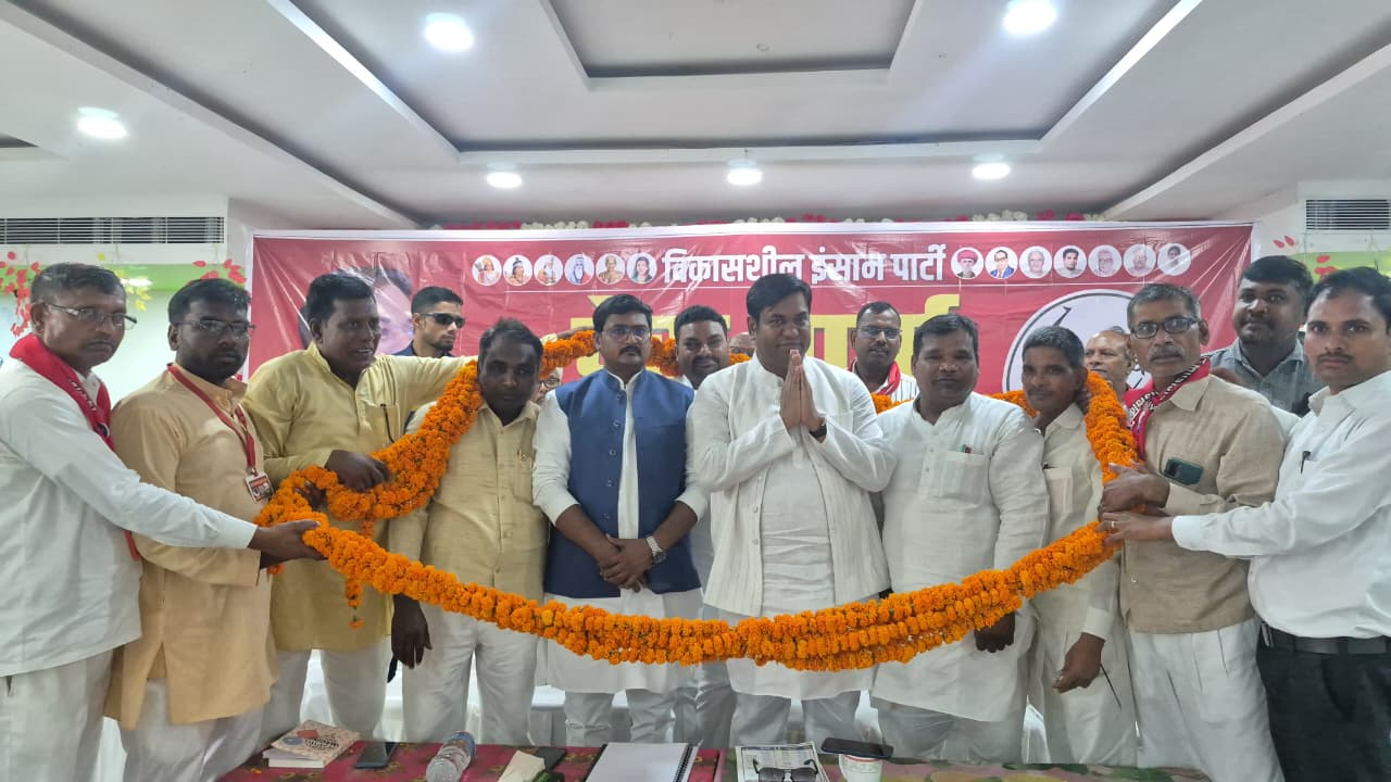 अम्बेडकरनगर पहुंचे सहनी, कहा..उत्तर प्रदेश में 101 दिन की संकल्प यात्रा निकालेगी वीआईपी, गांव-गांव गूंजेगी आरक्षण की मांग