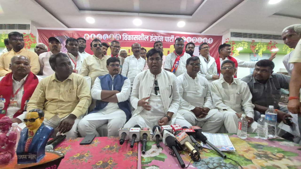 अम्बेडकरनगर पहुंचे सहनी, कहा..उत्तर प्रदेश में 101 दिन की संकल्प यात्रा निकालेगी वीआईपी, गांव-गांव गूंजेगी आरक्षण की मांग