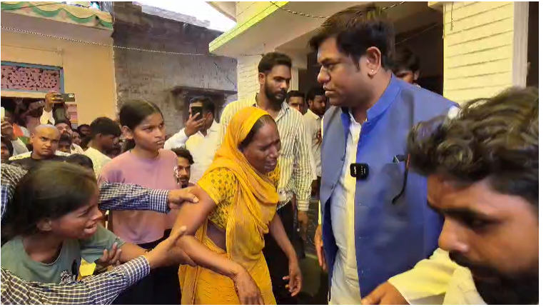 लक्ष्मण निषाद हत्याकांड: पीड़ित परिवार से मिले मुकेश सहनी, बोले- हर दोषी को सजा दिलाएंगे