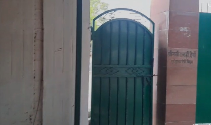 Rabri Devi : सुरक्षा घटते ही लालू-राबड़ी का बड़ा फैसला! सुरक्षा में तैनात सभी जवान बैरक लौटाए गए;देखिए राबड़ी आवास की लाइव तस्वीरें