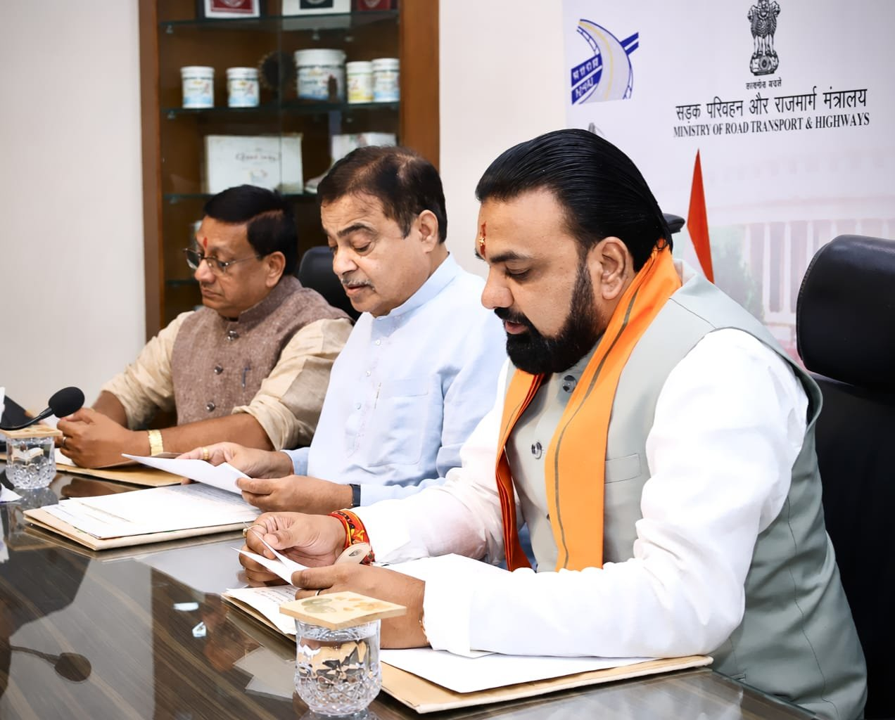 बिहार की सड़क परियोजनाओं को मिलेगी रफ्तार, गडकरी से मिले सम्राट चौधरी