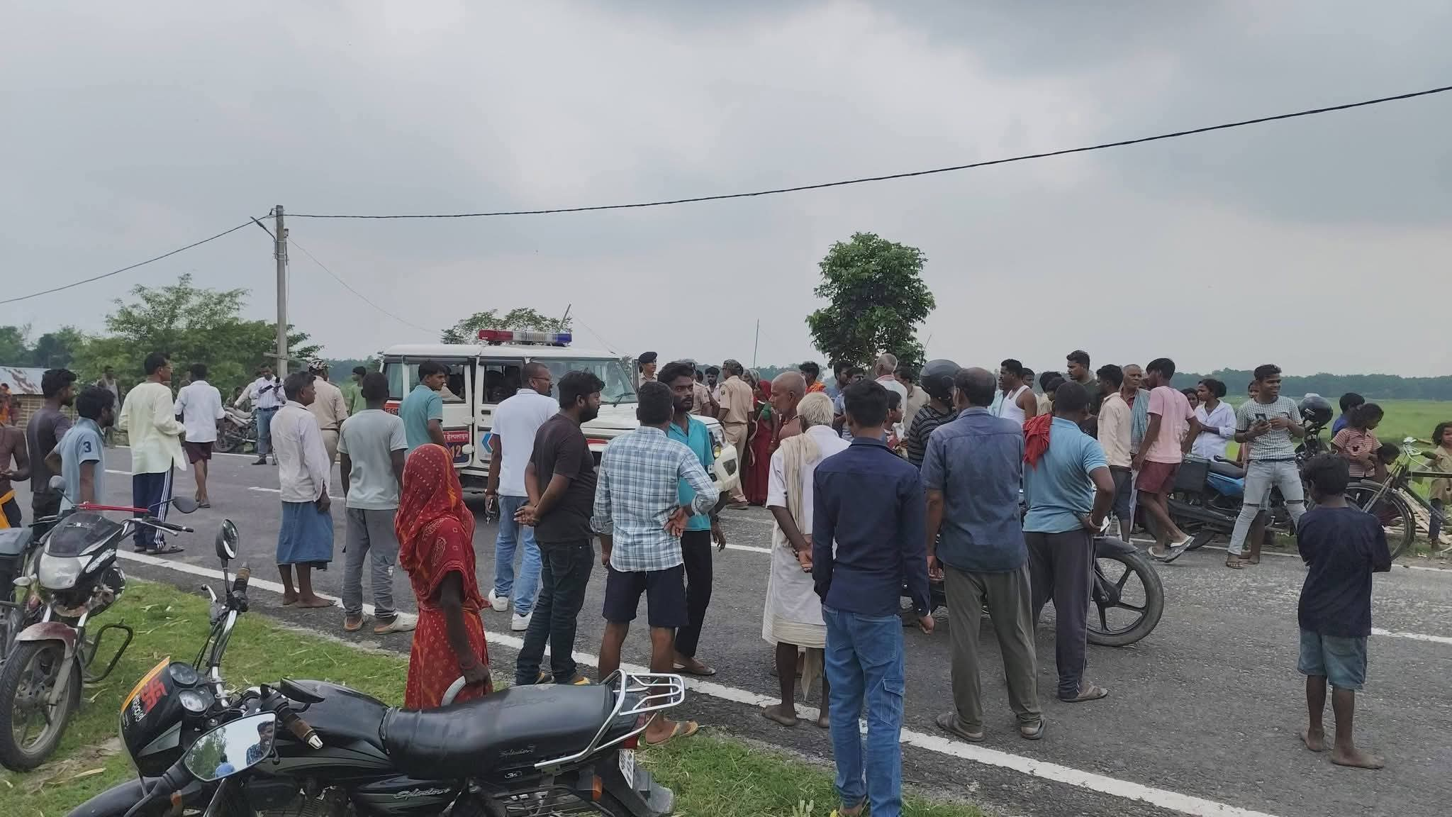 सुपौल में दिनदहाड़े ताबड़तोड़ फायरिंग, नाश्ते की दुकान पर युवक की गोली मारकर हत्या