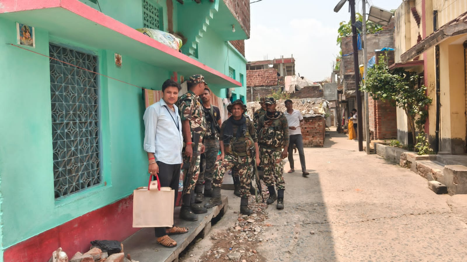 पटना से नालंदा तक EOU की बड़ी रेड, पैक्स अध्यक्ष संतोष डॉन के 25 ठिकानों पर एक साथ छापेमारी से हड़कंप