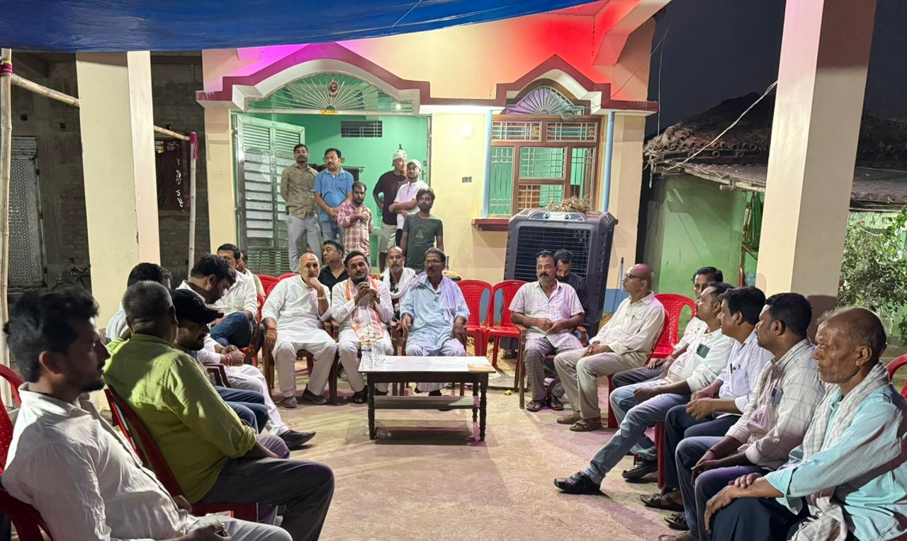 रौशन आनंद के परिवारवालों से मिले जन सुराज नेता किशोर कुमार, प्रिंस यादव की संदिग्ध मौत की CBI जांच की मांग