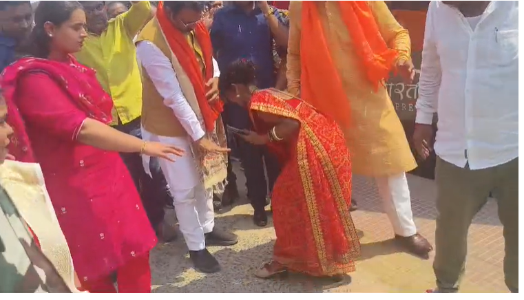 वंदे भारत से जमुई पहुंचे भाजपा प्रदेश अध्यक्ष संजय सरावगी, बोले- पीएम मोदी की अपील पर चुना ट्रेन का सफर