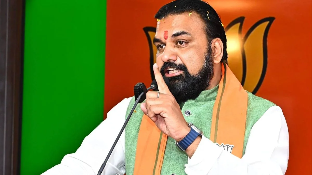 बेहतर स्वास्थ्य व्यवस्था का दावा फेल: सड़क पर तड़पता रहा घायल मरीज, नहीं मिली एंबुलेंस और ऑक्सीजन