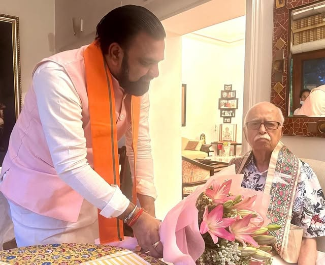 दिल्ली दौरे पर CM सम्राट चौधरी, आडवाणी-अमित शाह सहित कई दिग्गज नेताओं से मिले