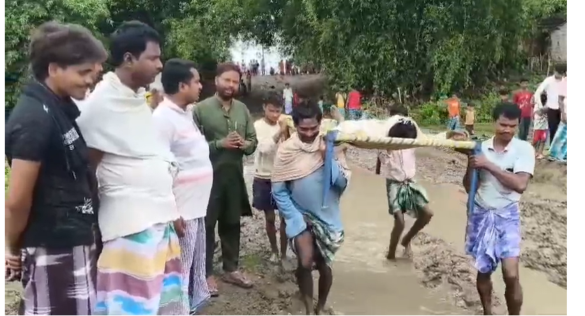 बिहार में चारपाई बनी एम्बुलेंस, बदहाल सड़क ने खोली सिस्टम की पोल, सम्राट की विराट टीम पर अब सबकी नजर