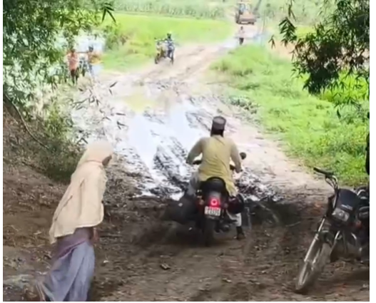 बिहार में चारपाई बनी एम्बुलेंस, बदहाल सड़क ने खोली सिस्टम की पोल, सम्राट की विराट टीम पर अब सबकी नजर