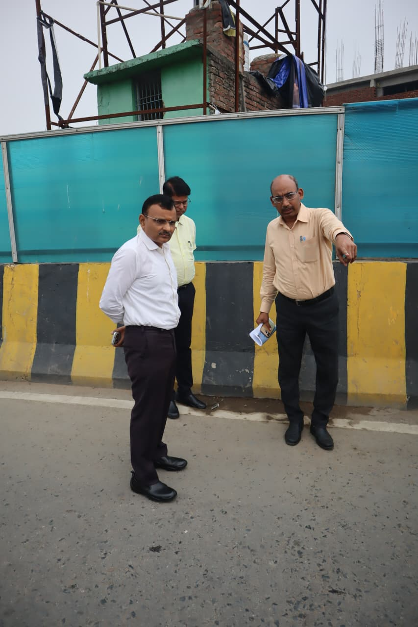 पटना में सड़कों और फ्लाइओवर की खामियों पर सख्त हुए सचिव, तय समय में सुधार के निर्देश