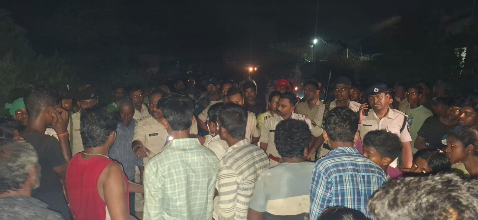 सुपौल में बेलगाम पिकअप ने बाइक सवार को रौंदा, पत्नी के लिए वट सावित्री पूजा का सामान लेकर जा रहा था ससुराल 