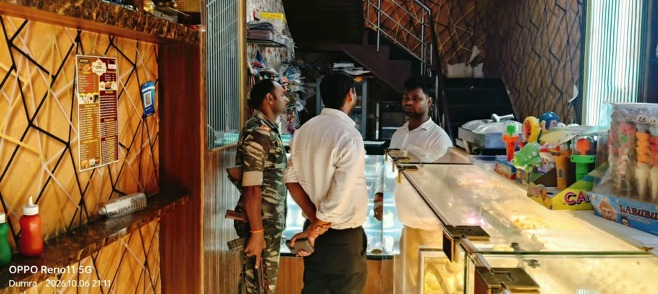 त्योहार से पहले मिलावटखोरों पर शिकंजा, सीतामढ़ी में मिठाई और केक की दुकानों पर रेड