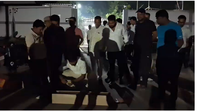जेडीयू से निष्कासन के बाद अनंत सिंह के आवास पर जश्न, समर्थकों ने की आतिशबाजी, नई पार्टी बनाने का दावा