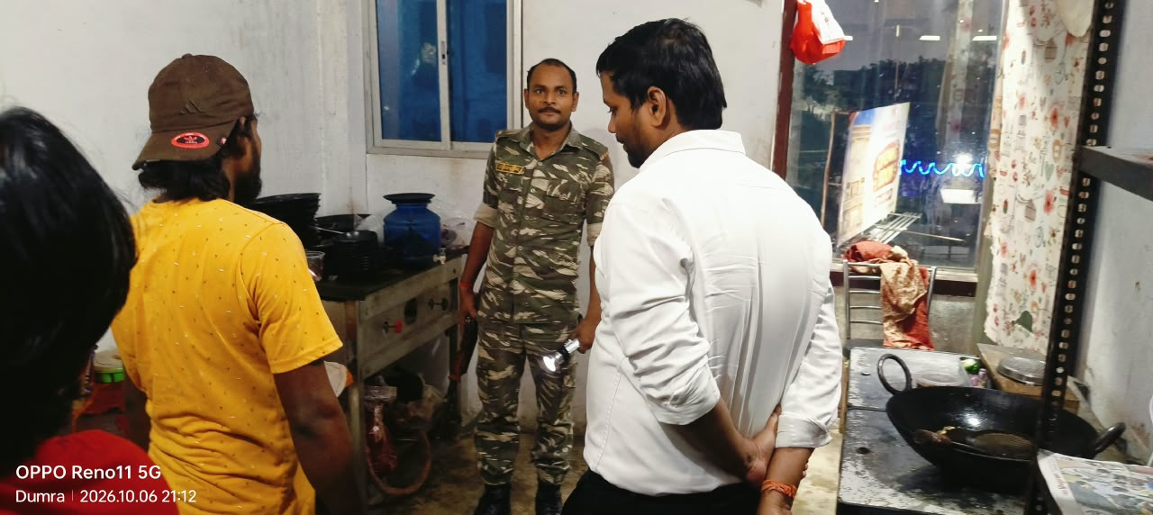 त्योहार से पहले मिलावटखोरों पर शिकंजा, सीतामढ़ी में मिठाई और केक की दुकानों पर रेड