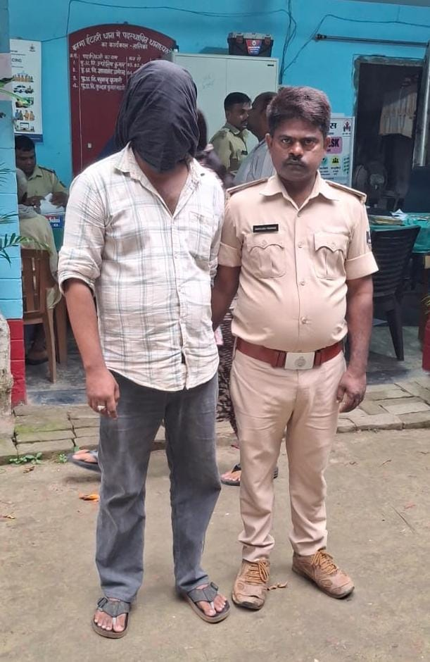 SAHARSA CRIME: पूर्व मुखिया जावेद हत्याकांड में दो गिरफ्तार, बाईक और मोबाईल बरामद