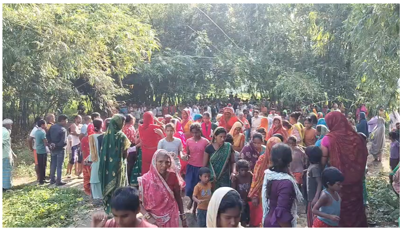 मधेपुरा में 8वीं के छात्र का शव बरामद, गले पर निशान से परिजनों ने जतायी हत्या की आशंका