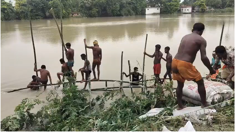 सारण के माही नदी का तटबंध टूटने से 8 गांव प्रभावित, उपमुख्यमंत्री बिजेंद्र प्रसाद यादव ने लिया जायजा