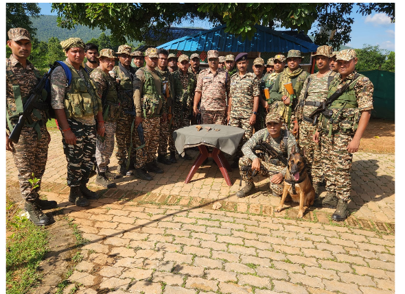 जमुई के चोरमारा जंगल में CRPF का सर्च ऑपरेशन, 2 देसी पिस्टल और 11 कारतूस बरामद