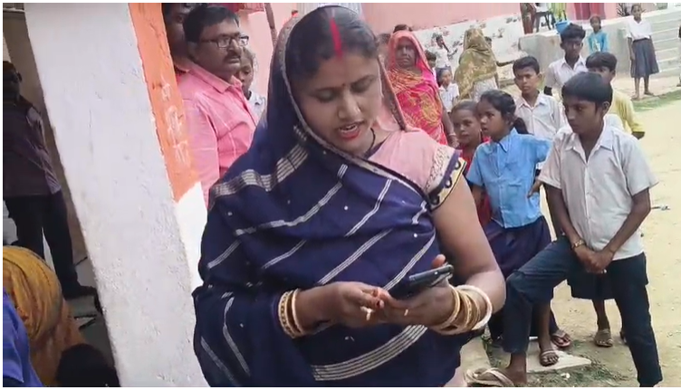 सीतामढ़ी के सरकारी स्कूल में प्रखंड प्रमुख और हेडमास्टर आपस में भिड़े, औचक निरीक्षण के दौरान जमकर हुई बहस, वीडियो वायरल