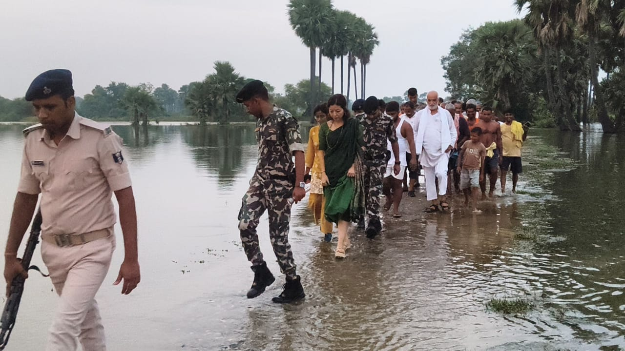 जहानाबाद के बाढ़ प्रभावित इलाकों का DM ने किया ग्राउंड विजिट, ग्रामीणों की समस्याओं का लिया जायजा