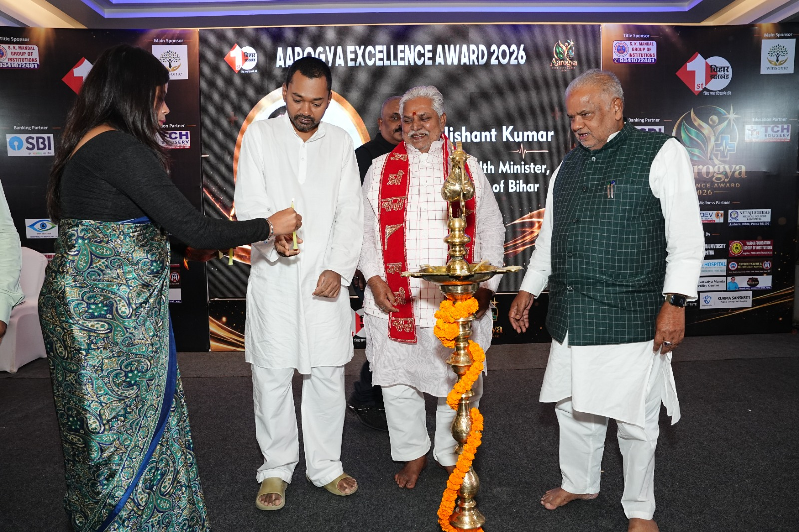  सफेद कोट के पीछे छिपे ‘फरिश्तों’ का सम्मान: फर्स्ट बिहार झारखंड ने आयोजित किया डॉक्टर्स कॉन्क्लेव सह आरोग्य एक्सलेंस अवार्ड 2026