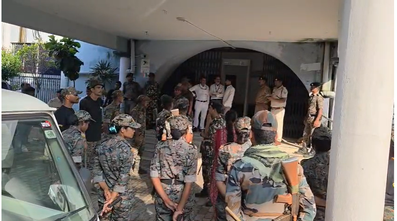 जमुई कोर्ट में कड़ी सुरक्षा के बीच छेड़खानी मामले के मुख्य आरोपी नंदन यादव की पेशी, पिछली बार वकील ने हरेराम को मारा था थप्पड़