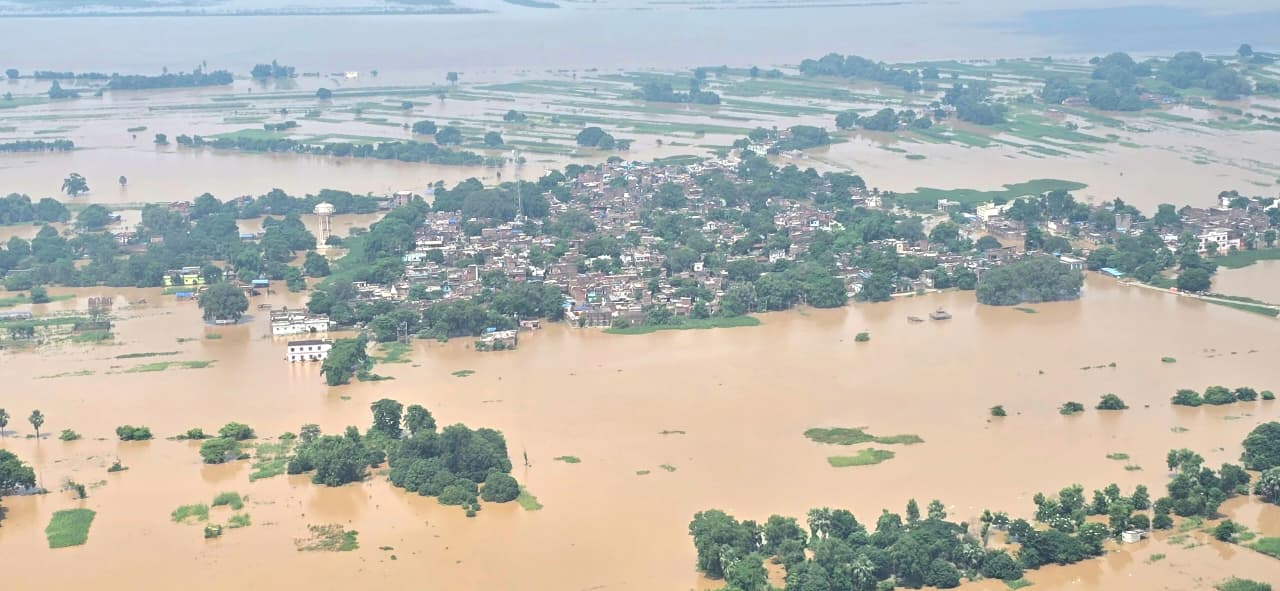 बिहार में फिर बढ़ा बाढ़ का खतरा, CM सम्राट चौधरी ने किया एरियल सर्वे, अधिकारियों को दिए सख्त निर्देश